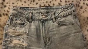 American Eagle Mom Jeans thumbnail 2