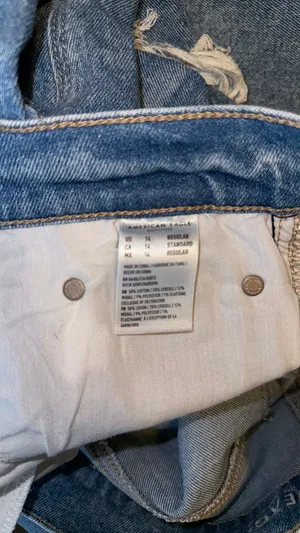 American Eagle Highest Rise 90s Boyfriend Jeans thumbnail 4
