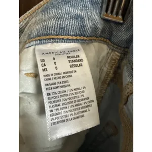 American Eagle Mom Straight Jeans Distressed‎ Ripped Light Wash Denim size 0 Reg thumbnail 7