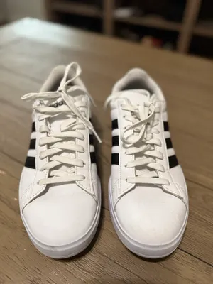 Adidas Women's Grand Court 2.0 Sneaker size 8! No :( thumbnail 3
