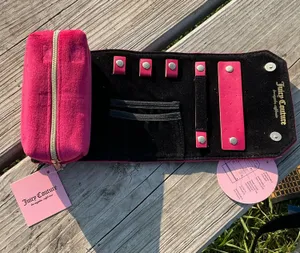 NWT Juicy Couture Hot Pink Travel Jewelry Organizer Roll Case Velvet Embossed Zip Pouch thumbnail 1