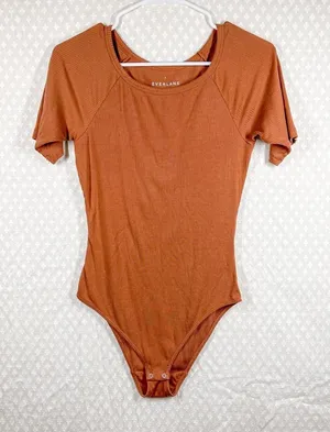 Everlane Women Bodysuit Sz M‎ Orange Ribbed Short Sleeve Tencel Classic Staple thumbnail 1