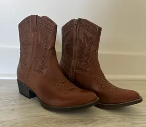Cowgirl Booties thumbnail 3