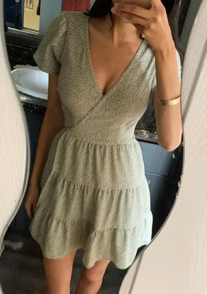 Abercrombie Green Floral V-Neck Short Sleeve Mini Dress thumbnail 1
