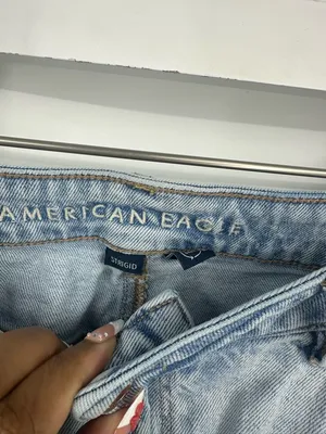 American Eagle Outfitters Strigid Mom Jeans Size 14 Short Light Wash thumbnail 5