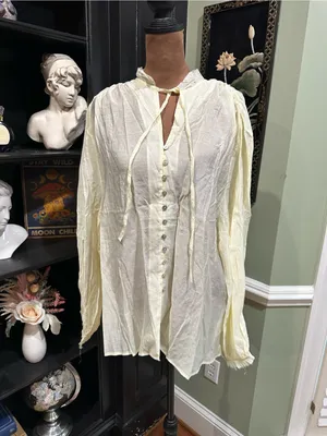 Seraphina Light‑Yellow Boho Blouse with Seashell Buttons Size Large Yellow thumbnail 9