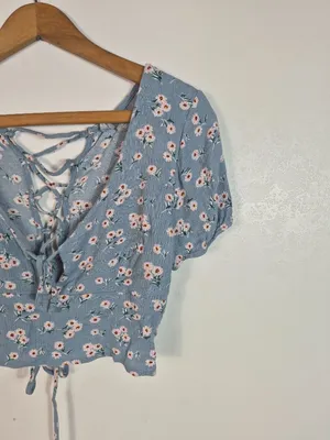 Sky & Sparrow Blue Floral Crop Top thumbnail 4