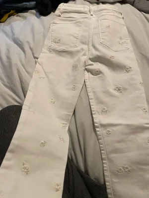 Abercrombie Flower Skinny High-Rise Embroidered Jeans thumbnail 4