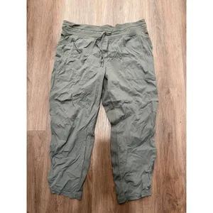 Lululemon Dance‎ Studio Pant Unlined Sage Green Pinstripe Size 14 Jogger thumbnail 2