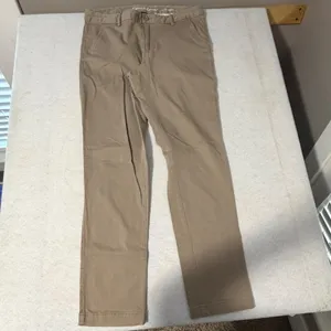 Eddie Bauer Women 10 Boyfriend Chino Pants Tan Khaki Straight Leg Cotton Stretch thumbnail 2