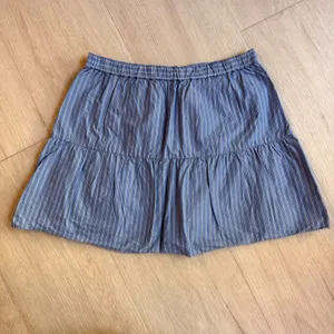 Madewell Blue White Pinstripe Button Front Tiered Cotton Mini Skirt Size‎ Small thumbnail 2