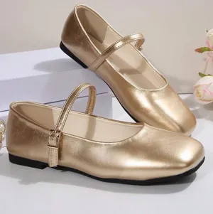 SheIn Women's Buckle Decor Simple Ballet Flats thumbnail 2