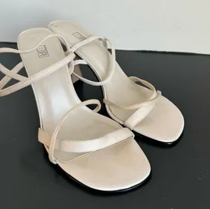 VTG Y2K Strappy BP Satin White Leather Kitten Heel Mule Square Toe Sandal Size 7 thumbnail 2