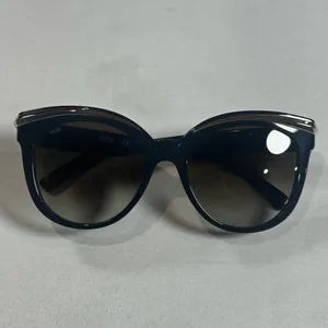 MCM Oversized Gradient Lens Sunglasses Black Gold Accent thumbnail 2