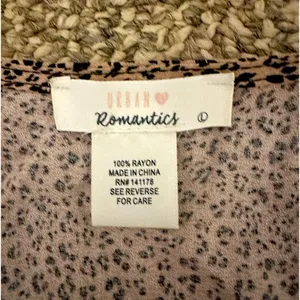 Urban Romantics Women’s cheetah print blouse thumbnail 2