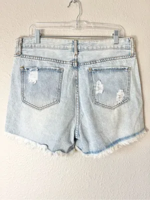 S.O.N.G Light Wash Denim Jean Beaded Shorts Size 32 thumbnail 2