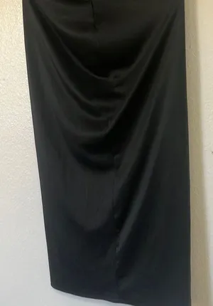 FINAL MARKDOWN Elegant Black cider Women's Skirt large thumbnail 1