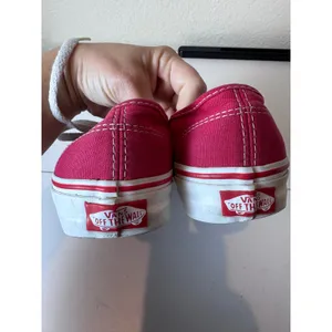 Vans Y2K‎ Low Top Sneakers Women 7 Canvas Lace Up Skater Minimalist Indie Red thumbnail 4