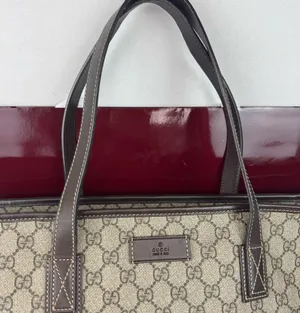GUCCI GG Supreme Monogram Medium Zippered Shopping Tote Dark Brown. thumbnail 2