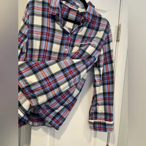 L.L. Bean Size M Blue Red 100% Cotton Plaid Flannel Button Up Pajama Top thumbnail 4