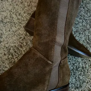Steve Madden suede boots thumbnail 2