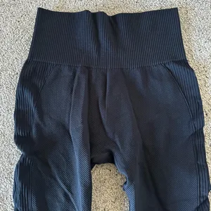 ZYIA Active Black Ribbed Compression Leggings thumbnail 2