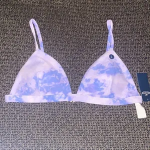 ✨ hollister pink/purple tie dye triangle bikini top✨ thumbnail 3