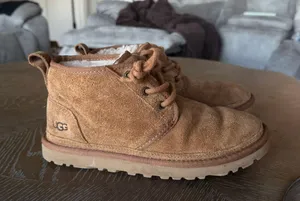 UGG Short Chestnut Boots thumbnail 1