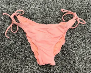 Bikini Bottoms thumbnail 1