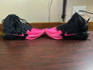 Nike Hyperdunk Basketball Shoes Women’s 7.5 thumbnail 11