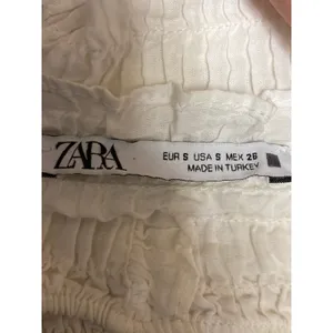 Zara Women's White Smocked Ruffle V Neck Half Sleeve Blouse Crop Top Size S thumbnail 3