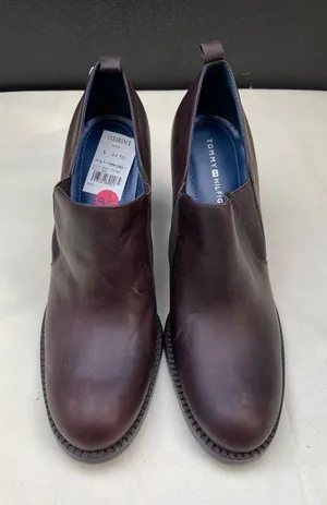 Tommy Hilfiger Women's Brown Leather Slip on Shoes/Heels 3.5" size 9.5 SKU 5818 thumbnail 1