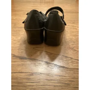 Sonoma Black Leather Mary Jane Wedge Heels Hook & Loop Strap Round Toe 8.5M thumbnail 3