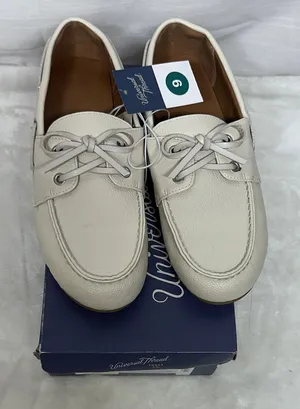 Universal Threads Women's Cream Loafers thumbnail 1