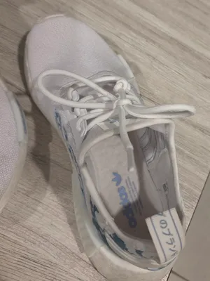 Adidas NMD_R1 W White Blue Floral Print Sneakers Women’s Size 6 thumbnail 5