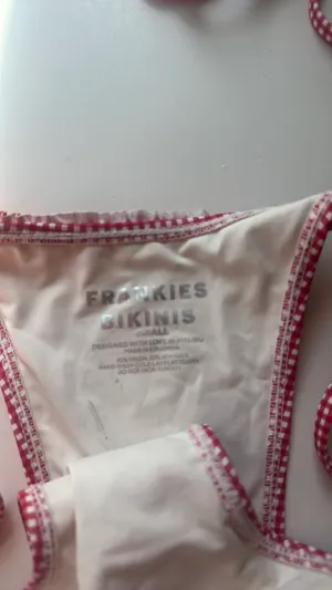 Frankies Bikinis Set thumbnail 3