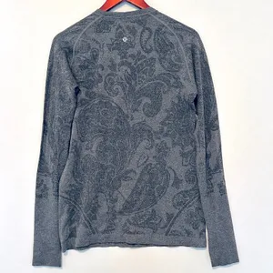 Lululemon Running Shirt Womens 12 Long Sleeve Paisley Gray Black Limited Edition thumbnail 7