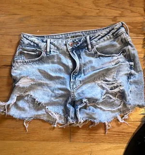 jean shorts thumbnail 1