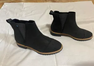 BNWOB Cleo Chelsea Boots size 5 thumbnail 3