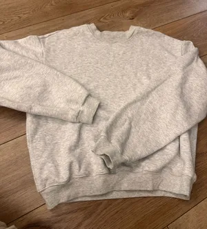 SKIMS sweatshirt  thumbnail 1