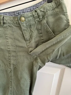 Athleta Low-Waisted Green Adjustable Lightweight Pants thumbnail 5