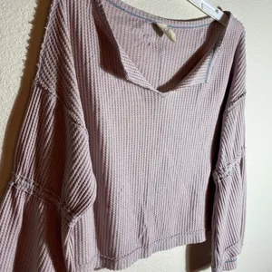 We The Free Dahlia Thermal‎ Top thumbnail 9