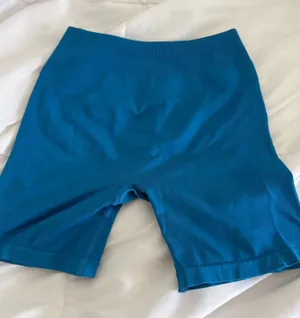 Blue Aurola Amazon Shorts 6" thumbnail 1