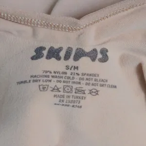 Skims Sculpting Snaps Bodysuit Shapewear Tan New without Tags S/M (4-8) thumbnail 5