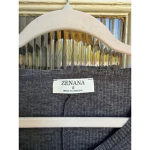 Zenana Women's Charcoal Gray Ribbed Henley Tank Top Snap Button Size Small thumbnail 3