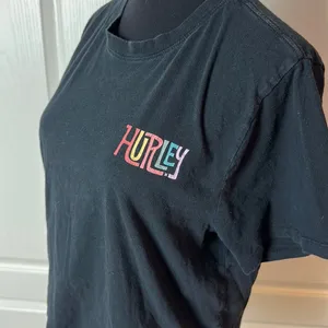 HURLEY BLACK BASIC RAINBOW LOGO TEE thumbnail 3