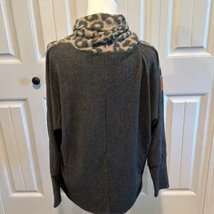 First‎ Love Small Leopard Animal Print Chevron Cowl Neck Sweater Top thumbnail 7