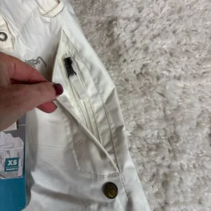 Burton Women's Dryride Stow Cargo Snow Pant XS White Rock Salt New With Tags thumbnail 4