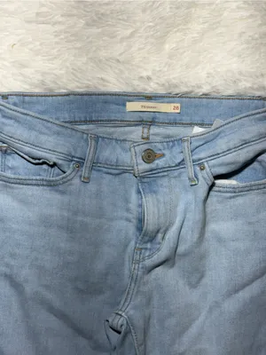 Levi’s 711 Skinny Jeans Light Wash Raw Hem Stretch Denim Pants Size 28 W28 thumbnail 5