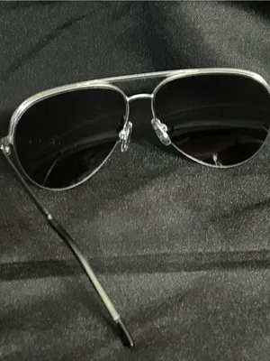 Tahari Silver Aviator Sunglasses Mirrored Lenses thumbnail 6